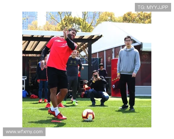 探秘足球明星的衣服尺码背后故事与时尚选择分析