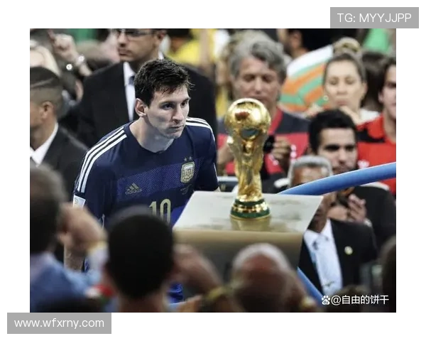 最自信的足球明星如何在赛场上展现个人魅力与领导力